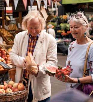 A couple shopping in the Central Market