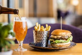 La Brise Kitchen, Bar & Coffee Shop