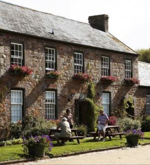A cottage at Samares Manor
